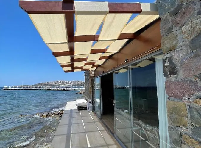 Di Mare Villa *